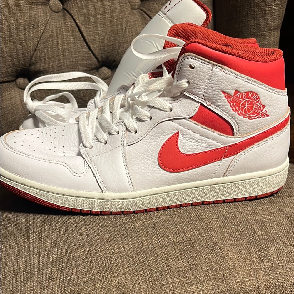 Nike Air Jordan 1 White and Red Sneakers men's 10.5 new in box